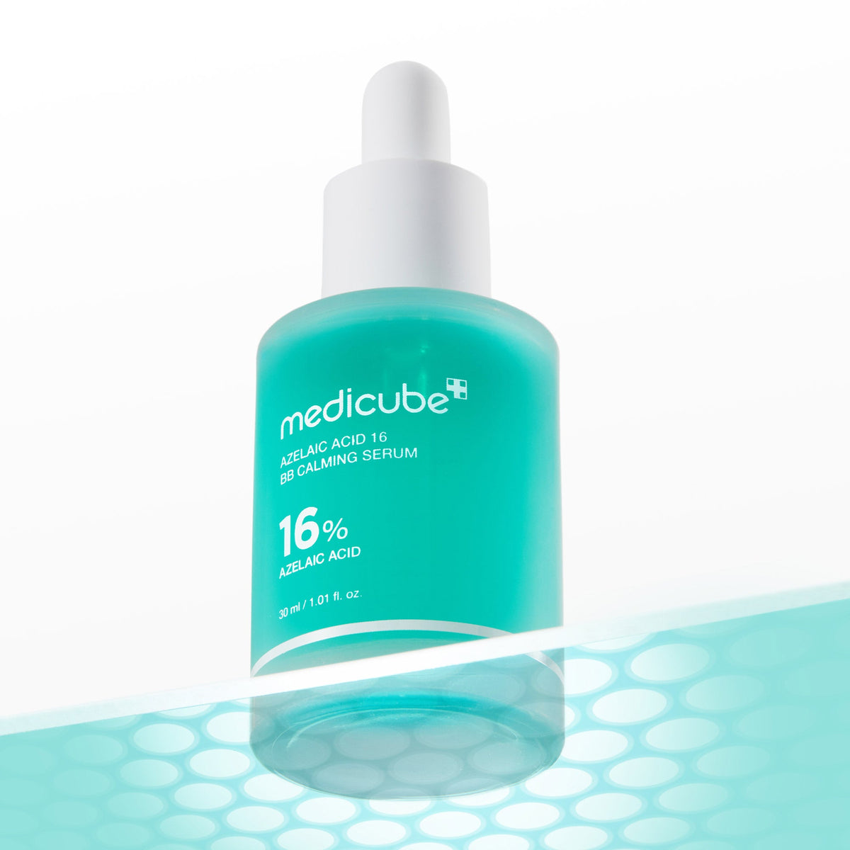 azelaic-acid-16-calming-serum-g4 01_b7a77460-867e-4b7c-b079-cfd94c5ff15c.jpg